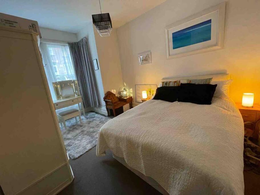 One/Two Bedroom Apartment Close To Sea & Centre Гастінгс Екстер'єр фото